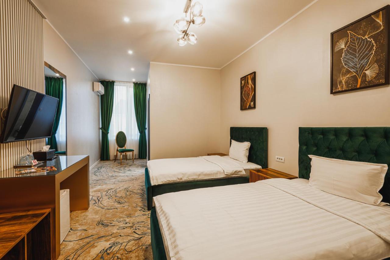 Motel Andra Tecuci Esterno foto