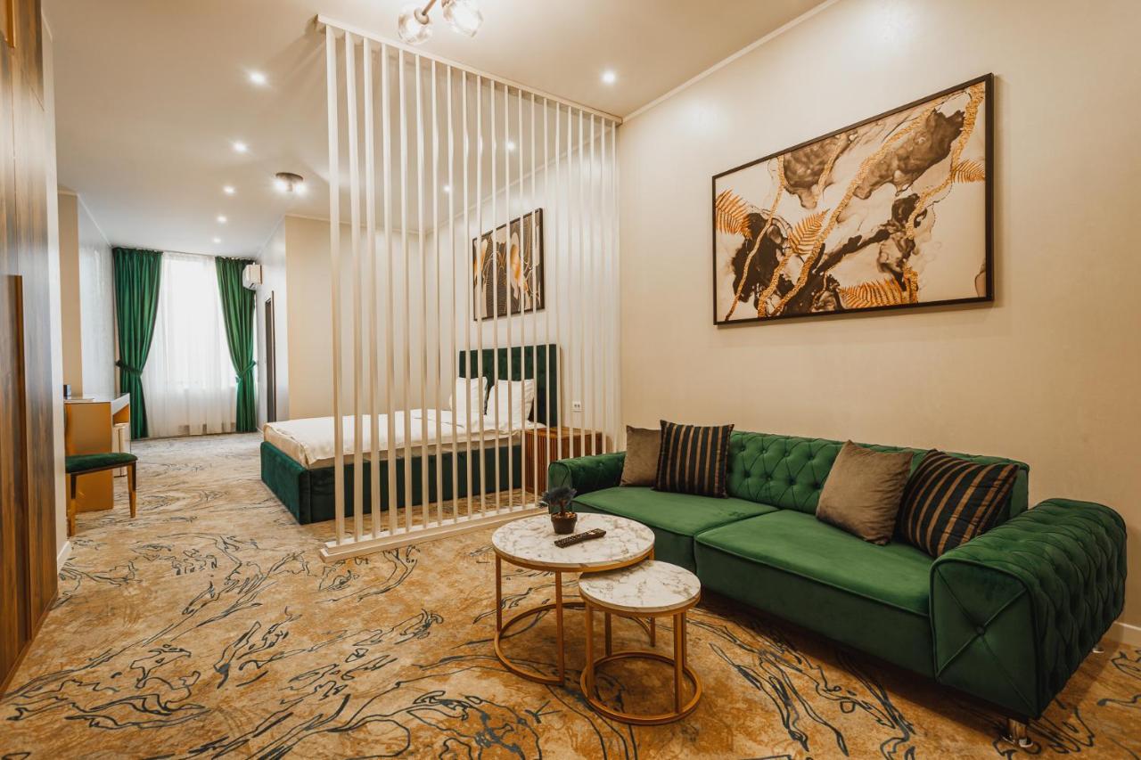Motel Andra Tecuci Esterno foto